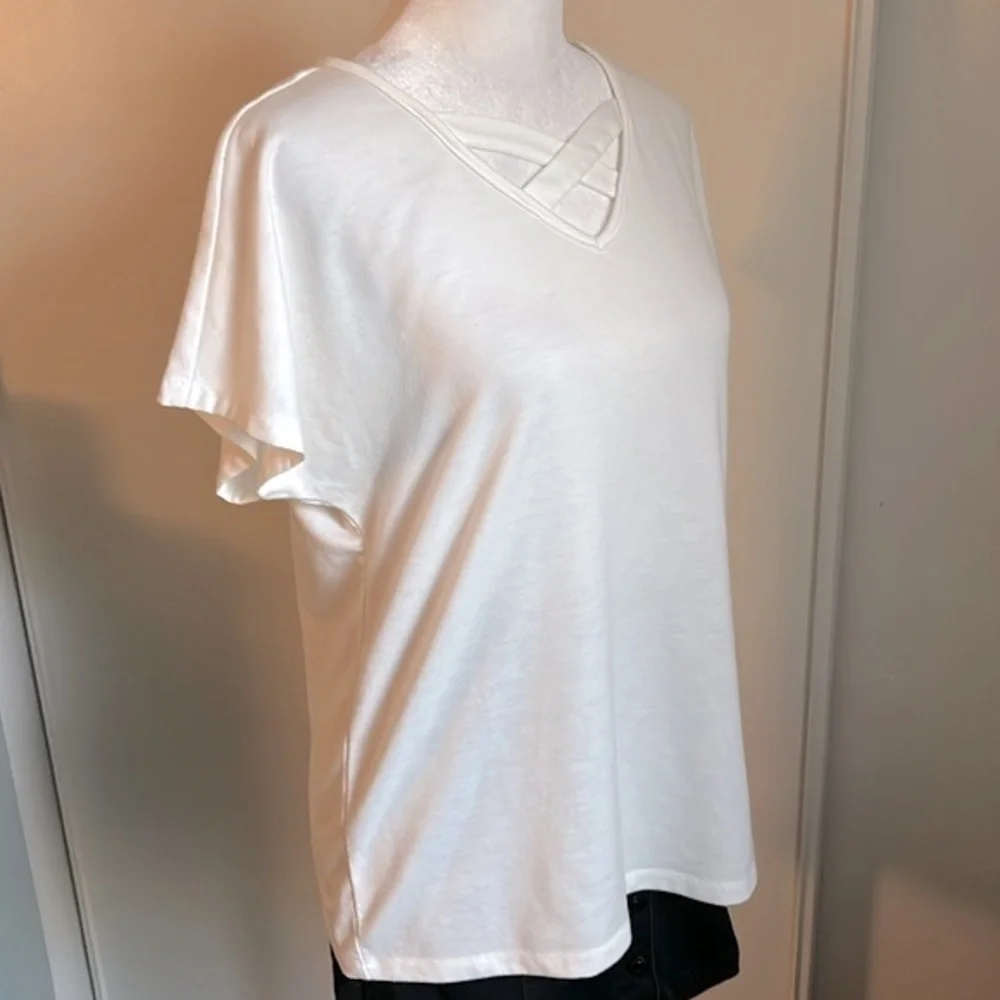 Nine West Women’s White Criss Cross Lightweight Sweatshirt Cap Short Sleeve Tee